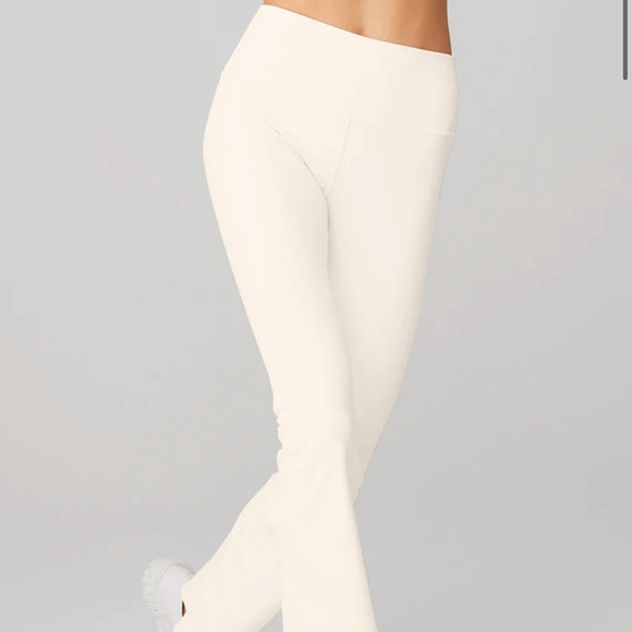 Alo Yoga white Flare Leggings 7/8 pants - Picture 4 of 7